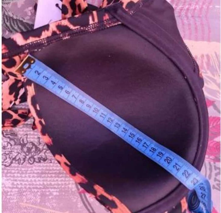 продавам бански Calvin Klein