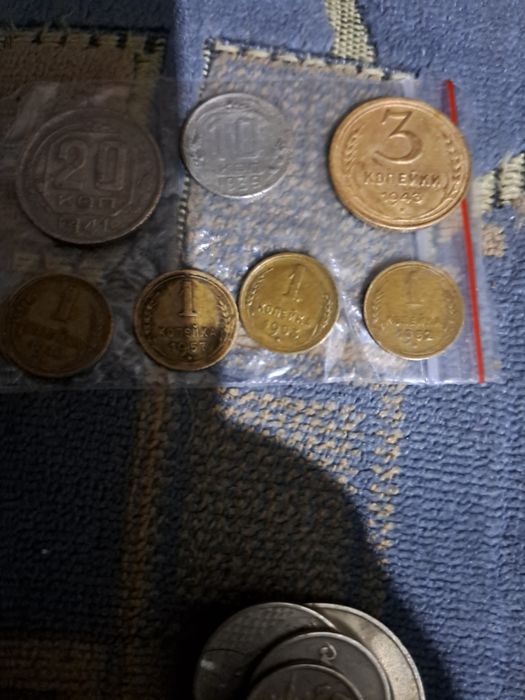 Продам монеты  срочно