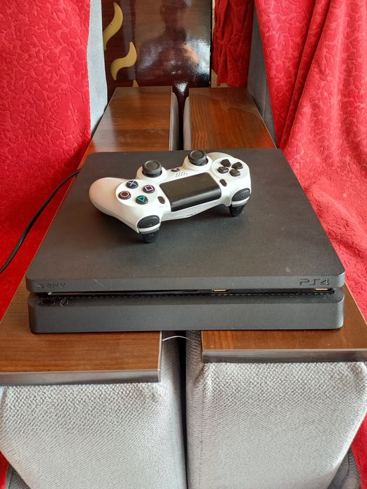 Play Station 4 слим. 1 Tb. Идеал холатда