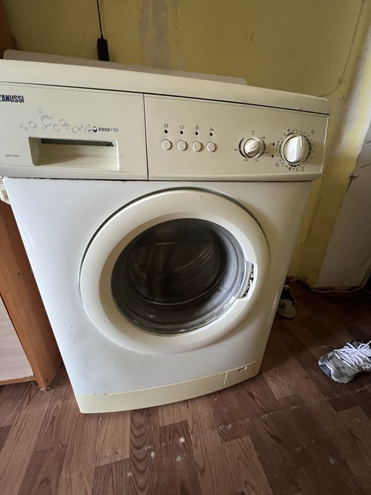 Стиральная машина Zanussi