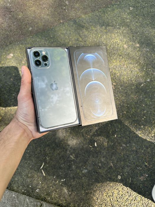 Продам телефон Айфон 12 Pro Max 128Gb