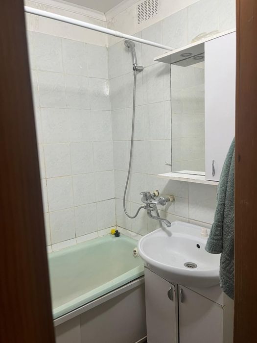 3 комн Центр,8 школа