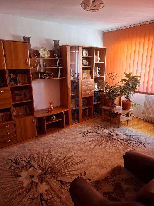 Apartament cu 3 camere de vanzare