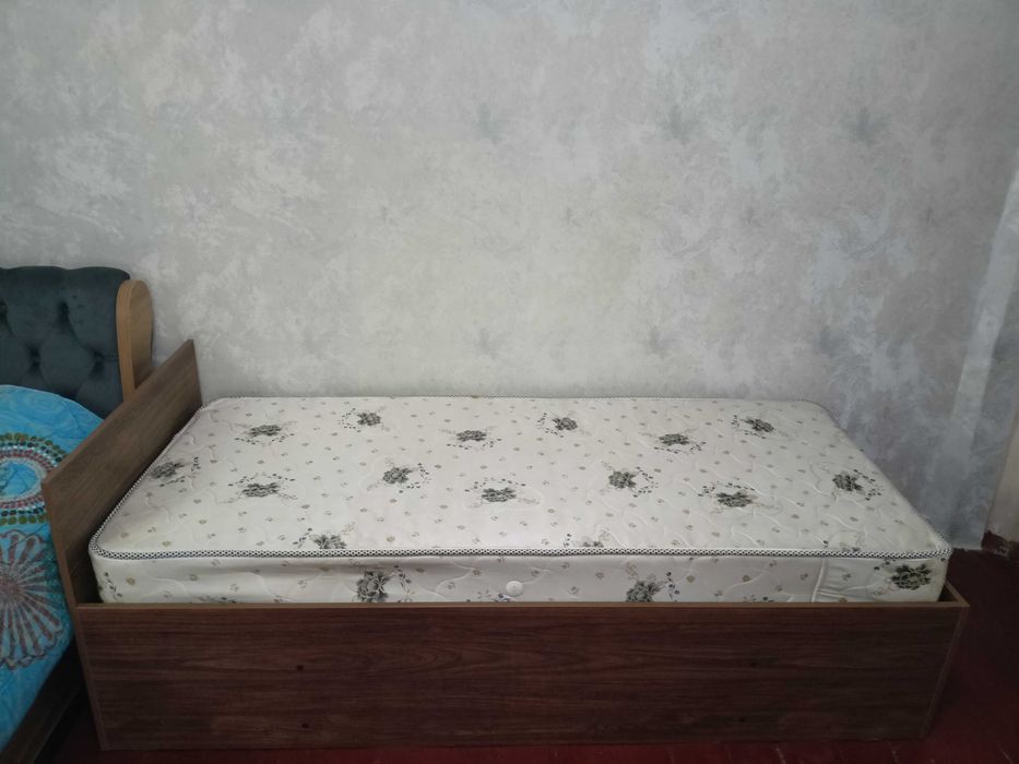 Кровать односпальная