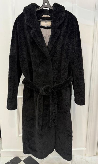 Продам пальто Aurora