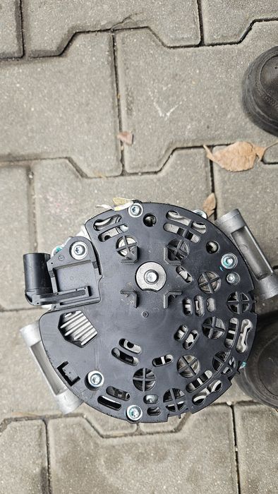 Динамо/Алтернатор за мерцедес(бензин-w221,w164,w204,x164)