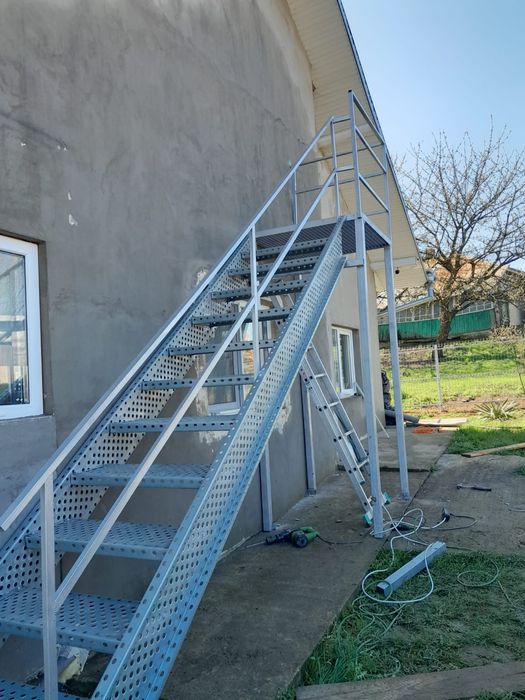 Scara metalica zincata 4mm grosime noi 7m