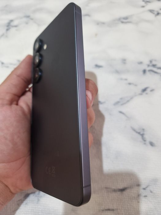 Samsung S25 (256gb)