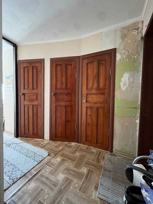 Продам срочно 3х,  район Аян -Пассажа, 4 эт.