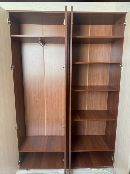 Срочно продам шкафы