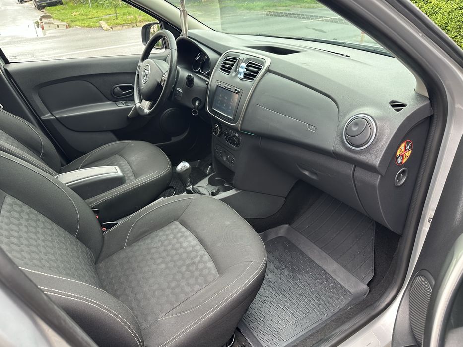 Dacia Logan Prestige extra full / anul 2017 EURO 6 / 0,9 TCE Turbo 90 CP / Cutie automată