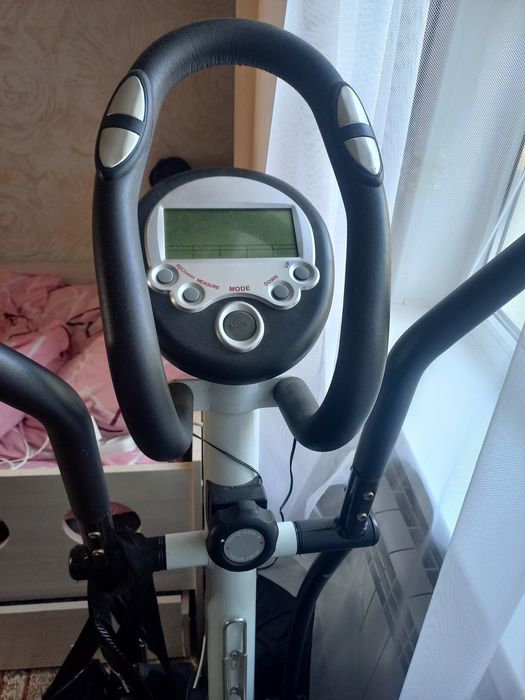Продаётся эллиптический тренажёр