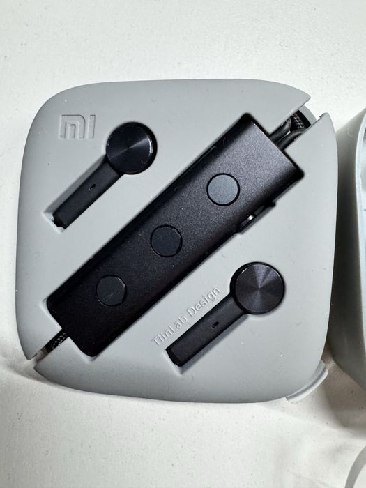Слушалки Xiaomi Mi Noise Cancelling Earphones (3.5mm) с ANC – Като нови / Пълен компле