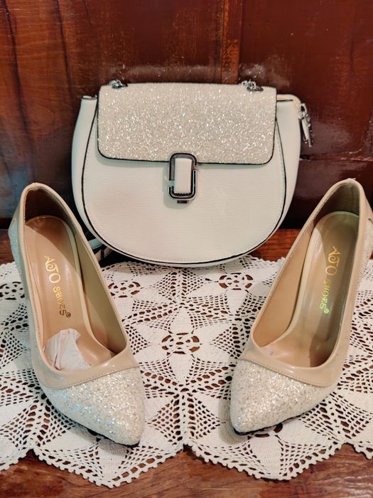 Комплект обувки и чанта