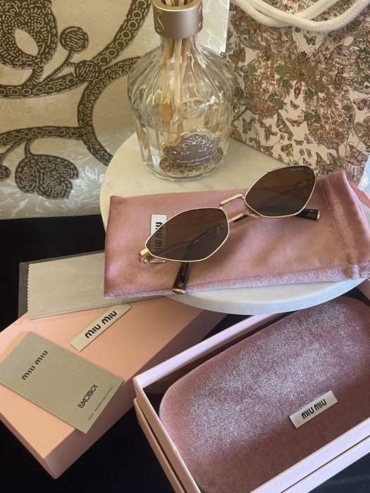 Ochelari de soare Miu Miu
