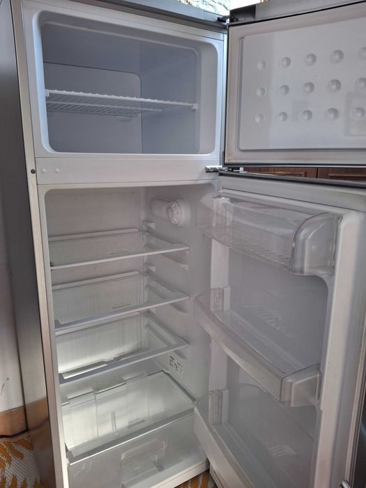 хладлник Beko с горна камера