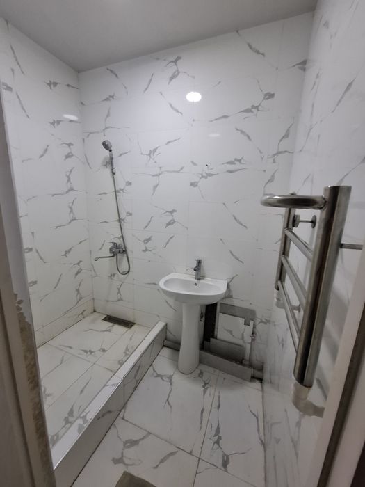 Arenda kvartira Bektemir  Vodnik Muljal Prakratura oldida 2xona 1etaj