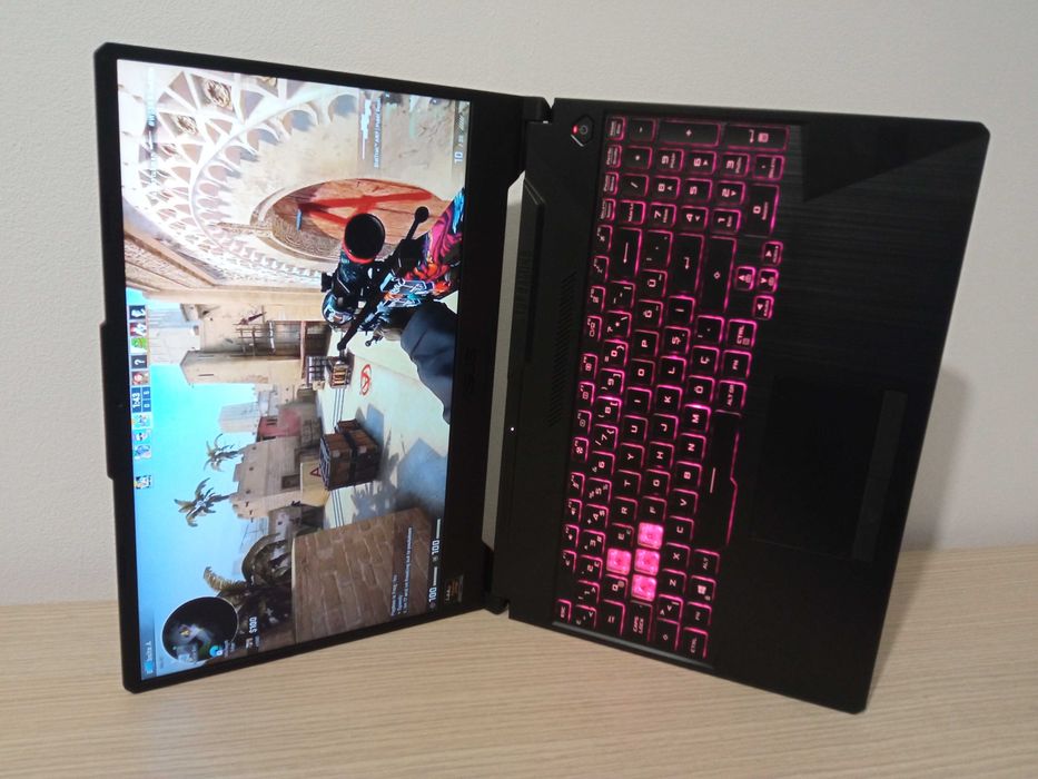Laptop I7 Intel GAMING 144Hz RATA REFRESH placa video dedicata NVIDIA 16GB ram ecran 15.6 inch IPS 2 placi video windows 11 SSD nvme ASUS ROG TUF