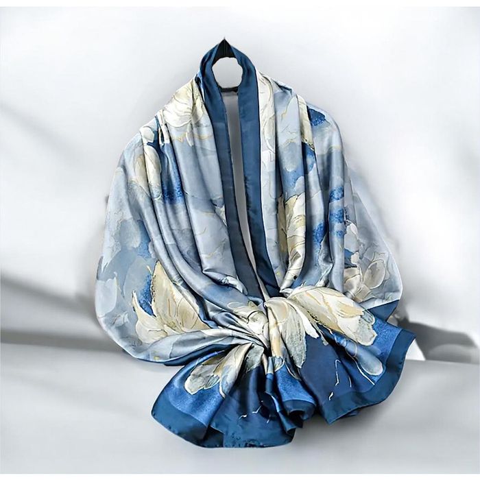 Луксозени голями сатенени шалове в различни цветове и десени
