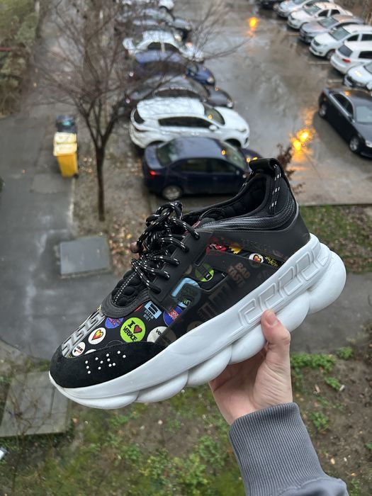 Versace chain reaction