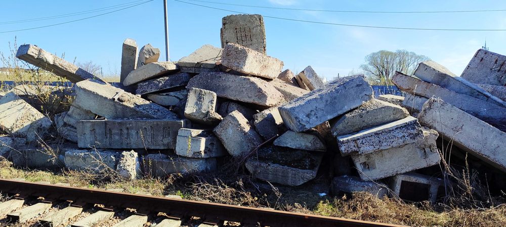 Продам ,  ЖБИ блоки, панели, стаканы.