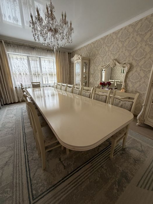 Большой стол 4м+18стульев