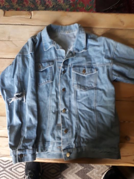 Джинсовая куртка