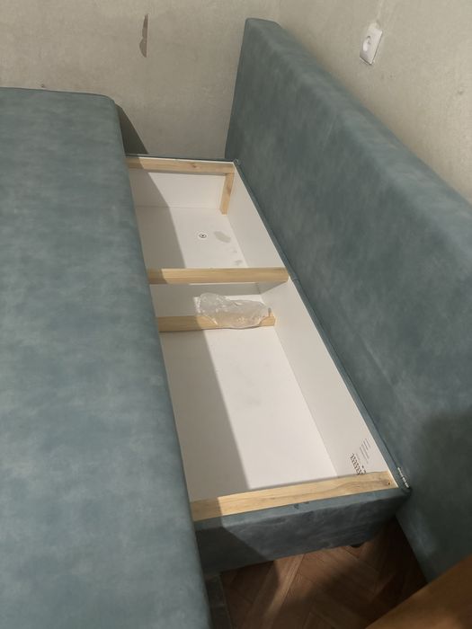 Продам диван,  в отличном состояний