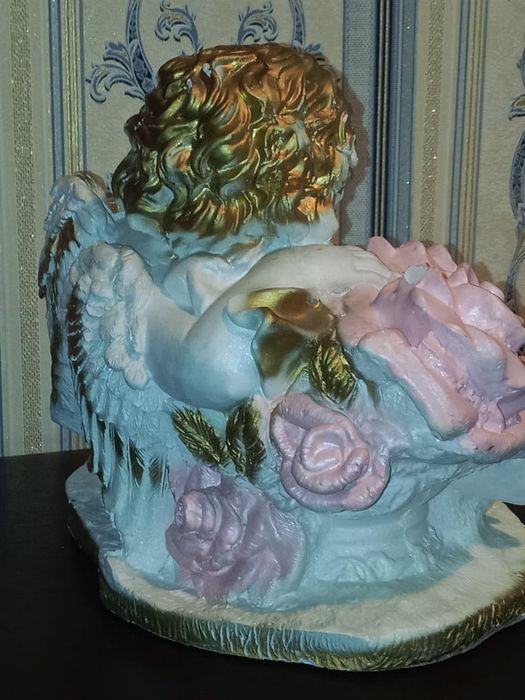 Продам статуэтку ангела очень красивая.