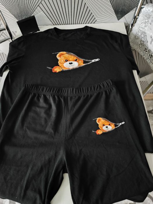 Продаю костюм.       .