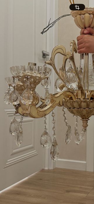 Продам  люстру в зал