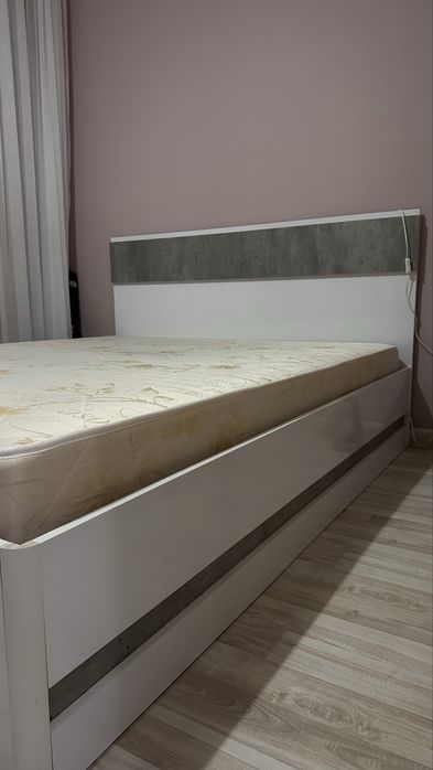 Продам кровать с матрасом Аскона