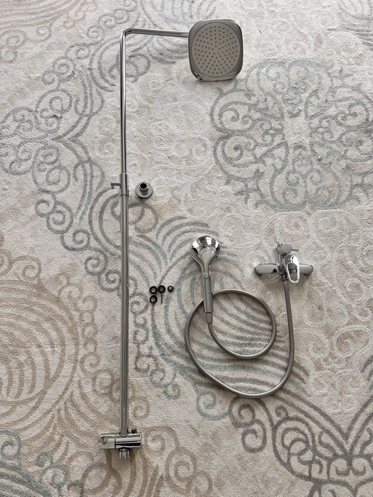 Смеситель, душевая стойка