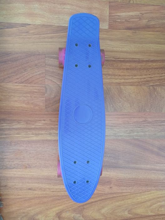 Penny board mov cu luminițe