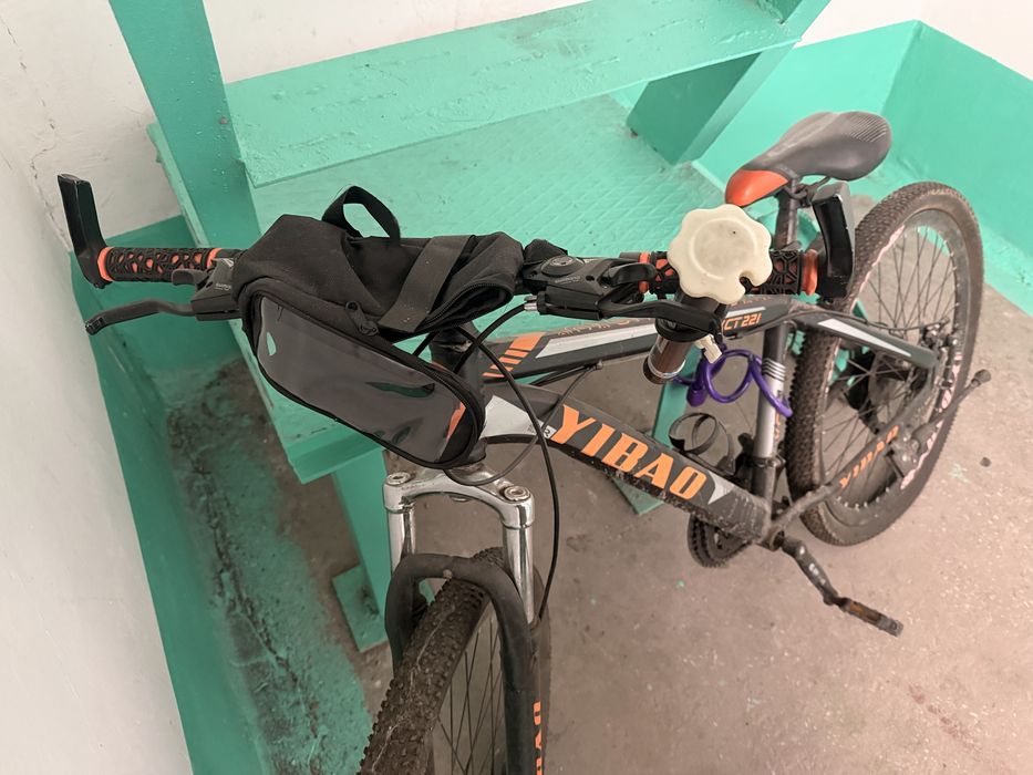 Велосипед в отличном состоянии + аксессуары