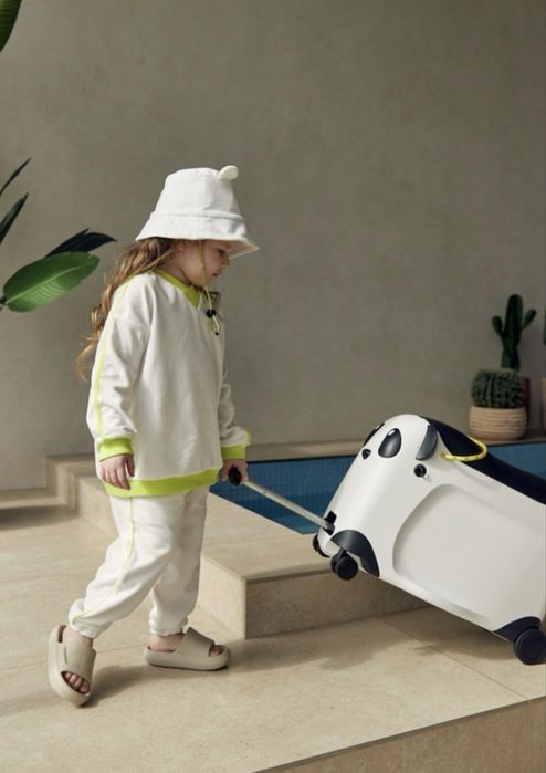 Продам летский чемодан