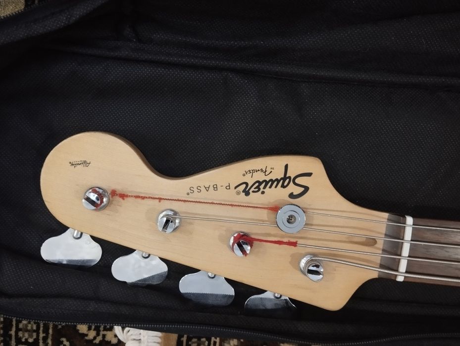 Продам бас гитару