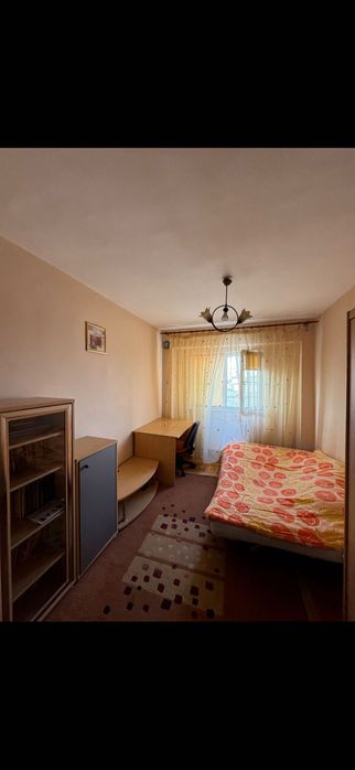 Închiriere apartament 3 camere