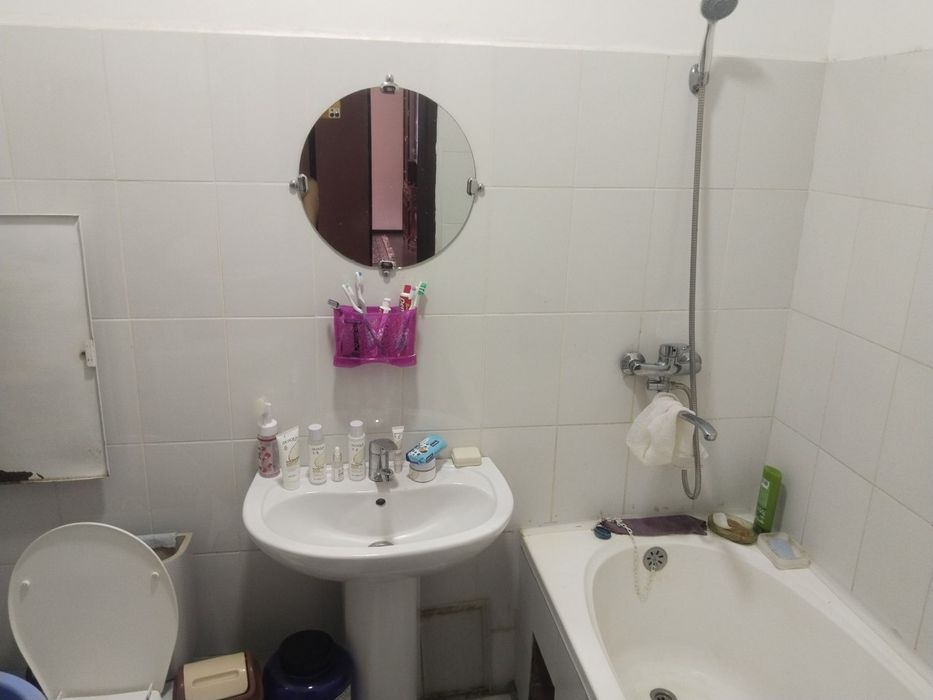 Сергили 3 метро якинида 2 хона 7 этажи 3 этаж хонадонила сотилади