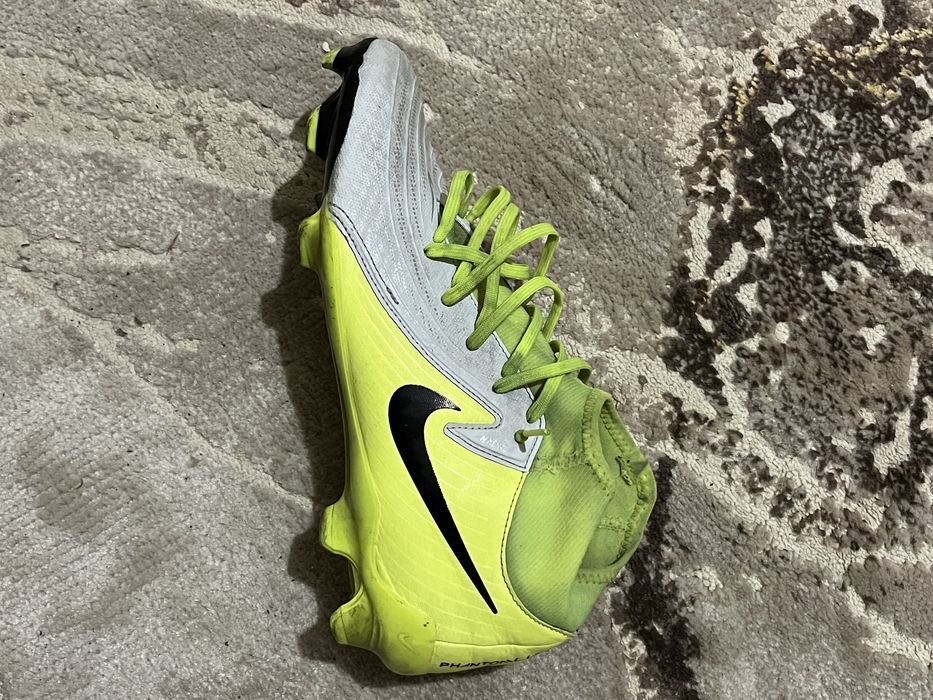 Ghete fotbal Nike phantom 2 pro