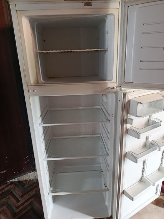 Продам холодильник