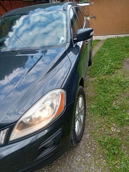 VOLVO XC60 0 — imagine 2