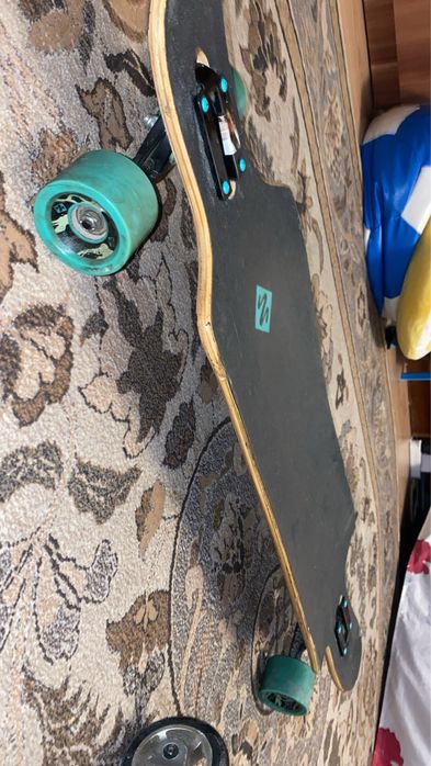 Longboard downhill