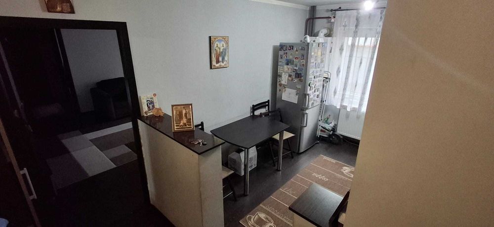 Vand apartament 2 camere