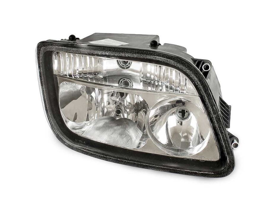 Фарове Фар за Мерцедес Актрос МР2 / MERCEDES ACTROS MP II 2004 - 2008