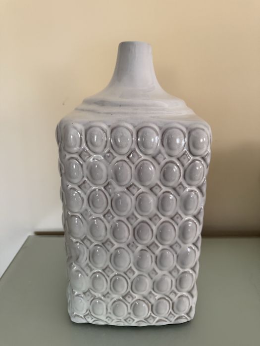 Ваза фарфорая, высота 35 см