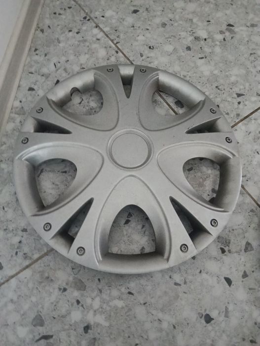 3 Capace roti R16 in stare foarte bună.