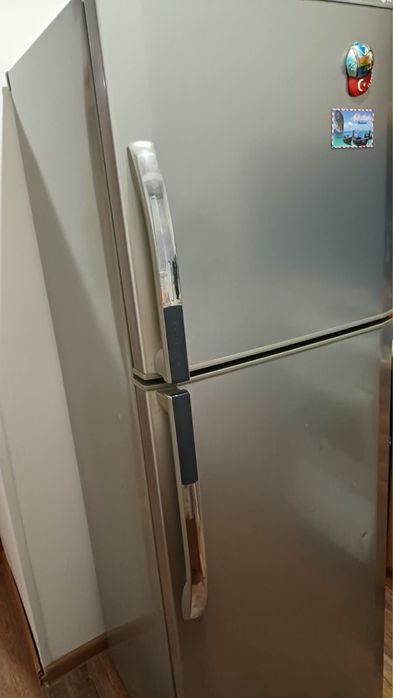 Продам холодильник