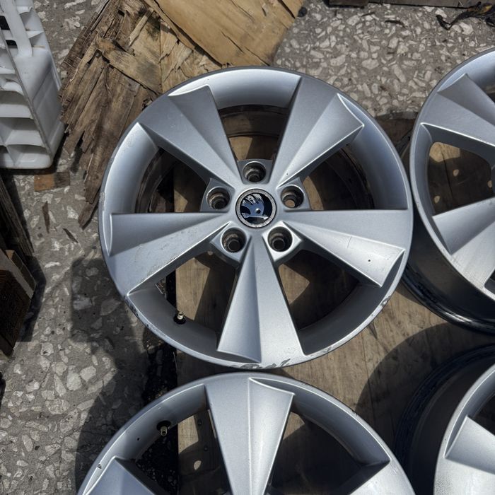 Алуминиеви джанти Skoda Octavia 6.5J R16 ET 46 5E0601025C ном 713