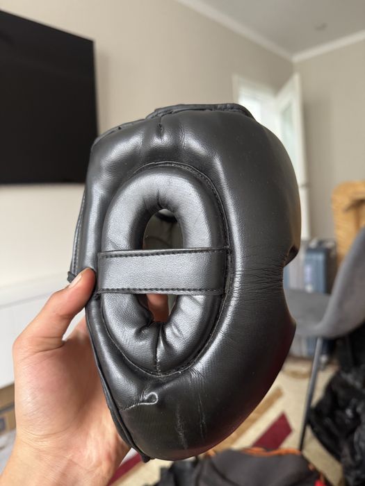 Продам шлем боксеркский шлем